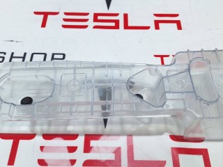 Кронштейн напольный 2-го ряда сидений, ориг. номер 1075699-00-D, Tesla Model X 2015-2021