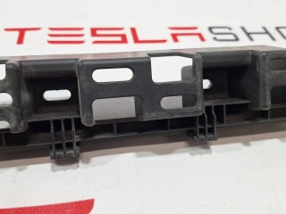 Кронштейн порога двери, ориг. номер 1053726-00-B, Tesla Model X 2015-2021