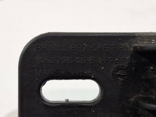 Кронштейн порога двери, ориг. номер 1053726-00-B, Tesla Model X 2015-2021
