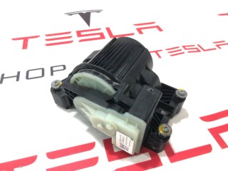 Детали теплового насоса, ориг. номер 1492611-00-A, Tesla Model X рест 2021-2026