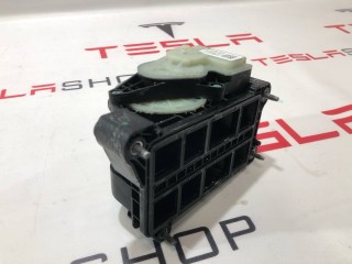 Детали теплового насоса, ориг. номер 1492611-00-A, Tesla Model X рест 2021-2026
