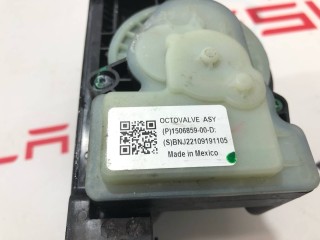 Детали теплового насоса, ориг. номер 1492611-00-A, Tesla Model X рест 2021-2026