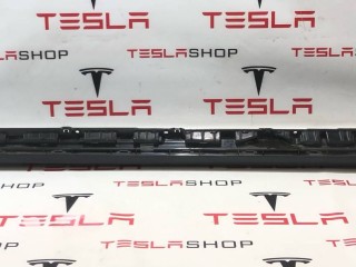 Накладка порога рокерной панели, ориг. номер 6005874-00-G, Tesla Model S 2012-2016