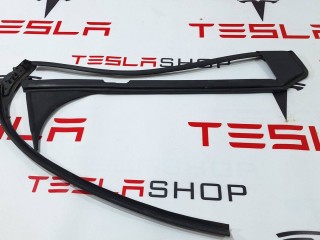 Уплотнитель стойки В (камера), ориг. номер 1032153-00-C, Tesla Model X 2015-2021