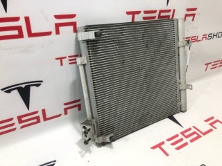 Радиатор кондиционера (передний) правый, ориг. номер 6007613-00-B, Tesla Model S 2012-2016