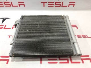 Радиатор кондиционера (передний) правый, ориг. номер 6007613-00-B, Tesla Model S 2012-2016