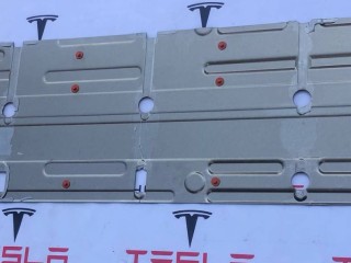 прочая запчасть, ориг. номер 1111111-10-F, 1594170-01-A, 1659701-00-A, Tesla Model X 2015-2021