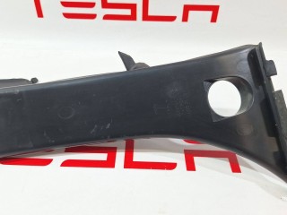 Накладка багажного проема наружная, ориг. номер 1006674-00-G, Tesla Model S 2012-2016