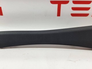 прочая запчасть, ориг. номер 1007711-00-D, Tesla Model S 2012-2016