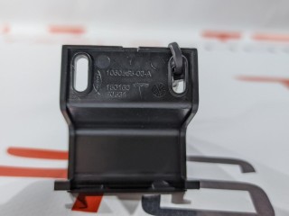 Заглушка беспроводного зарядного устройства, ориг. номер 1060585-00-A, Tesla Model S 2012-2016