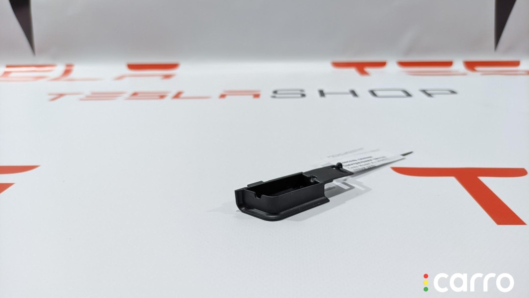 Фитинг для подключения iPhone Tesla Model X 2015-2021, 1061286-00-A, фото 2