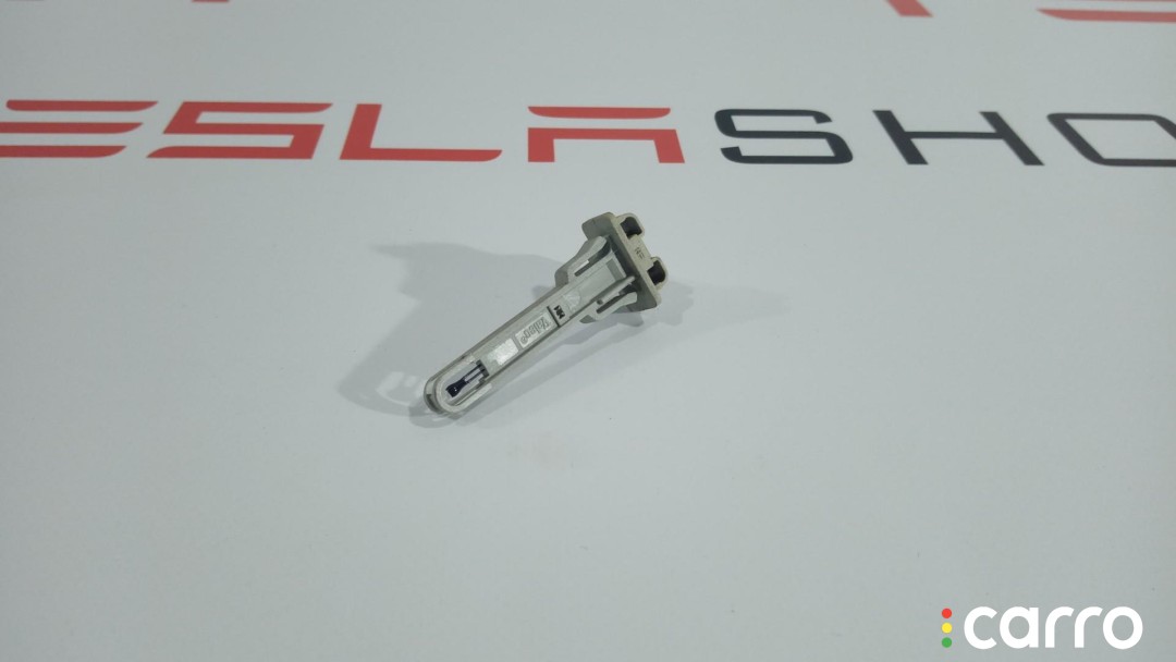 1099999-00-I, 1107675-00-A Датчик температуры печки (VALEO) Tesla Model 3 2019г. - фото №1