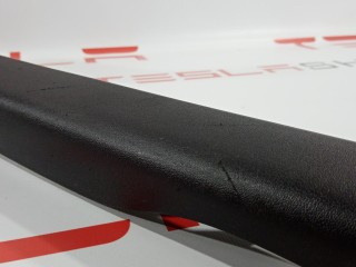 Накладка стойки А, ориг. номер 1086293-00-H, Tesla Model 3 2017-2021