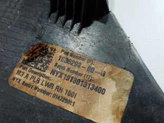Накладка стойки А, ориг. номер 1086293-00-H, Tesla Model 3 2017-2021