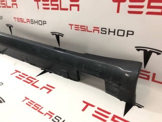 Накладка порога рокерной панели, ориг. номер 6005875-00-J, Tesla Model S 2012-2016