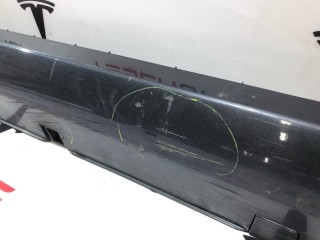 Накладка порога рокерной панели, ориг. номер 6005875-00-J, Tesla Model S 2012-2016