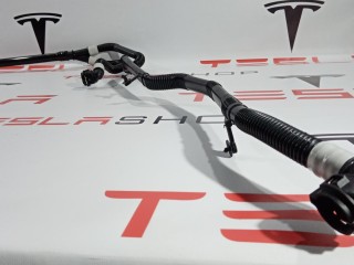 Шланги охлаждающей жидкости, ориг. номер 1077578-00-E, Tesla Model 3 2017-2021