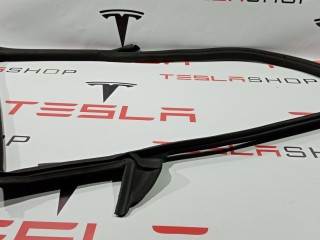 Уплотнитель проема дверного, ориг. номер 1090499-00-K, Tesla Model 3 2017-2021