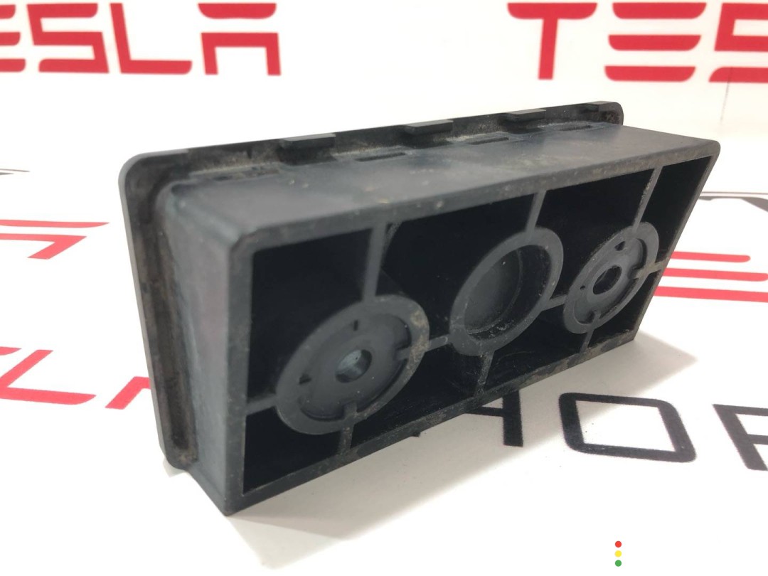 Опора под домкрат (подушка) Tesla Model S 2012-2016, 1009124-00-C, фото 4