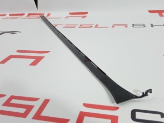 Крышка короба проводки камеры TRIPLE, ориг. номер 1079607-00-A, Tesla Model X 2015-2021