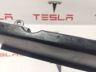 Крепление багажника, ориг. номер 1009175-00-D, Tesla Model S 2012-2016