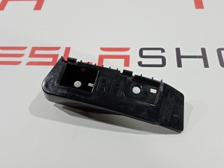 Кронштейн крепления фонаря, ориг. номер 10839993-00-D, Tesla Model 3 2017-2021