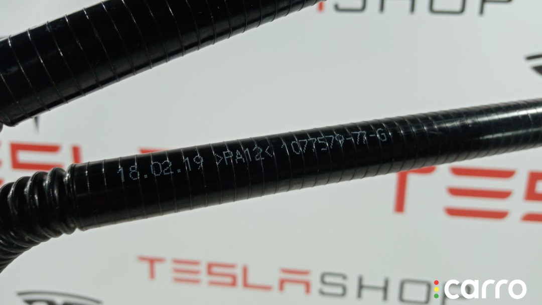 107757900F Патрубок системы охлаждения теплообменник (Chiller)-батарея Tesla Model 3 2020г. - фото №3