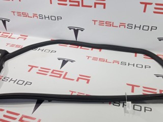 Уплотнитель проема дверного, ориг. номер 1090499-00-K, Tesla Model 3 2017-2021