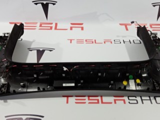 Накладка стекла, подъемной задней двери, ориг. номер 1051545-04-E, Tesla Model X 2015-2021