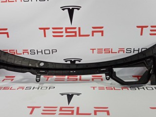 Подкапотная накладка стеклоочистителей, ориг. номер 1008976-00-E, Tesla Model S 2012-2016