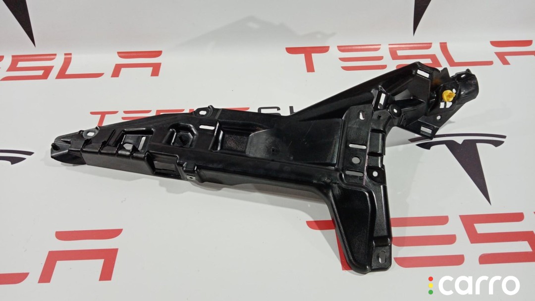 1009272-00-D Кронштейн внутренний стойки C Tesla Model S 2014г. - фото №3
