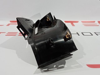 Накладка ремня безопасности стойки С, ориг. номер 1024732-00-A, Tesla Model S 2012-2016