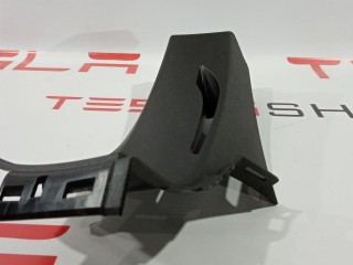 Накладка ремня безопасности стойки С, ориг. номер 1024732-00-A, Tesla Model S 2012-2016