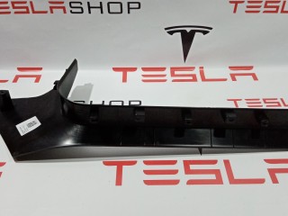 Накладка стойки А, ориг. номер 1002516-00-C, Tesla Model S 2012-2016