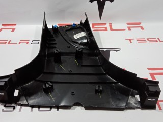Накладка стойки B, внутренняя, ориг. номер 1008765-08-B, Tesla Model S 2012-2016