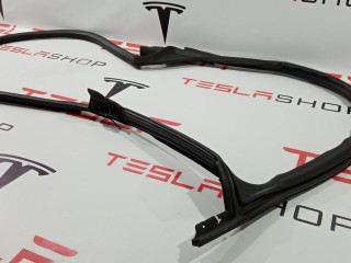 Уплотнитель проема дверного, ориг. номер 6009583-00-M, Tesla Model S 2012-2016
