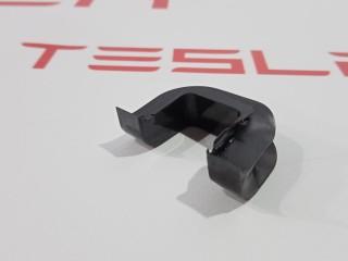 Уплотнитель замка двери, ориг. номер 1084918-00-A, Tesla Model X 2015-2021