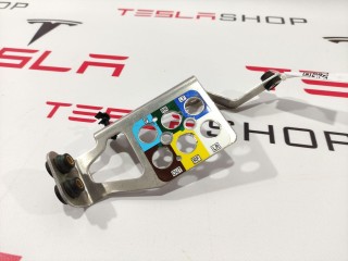 Кронштейн блока клапанов, ориг. номер 6006407-00-A, Tesla Model S 2012-2016