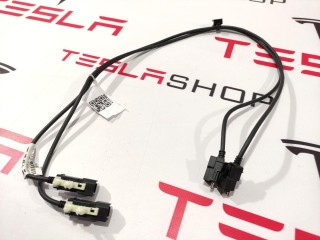 Кабель USB, ориг. номер 1004815-08-B, Tesla Model S 2012-2016