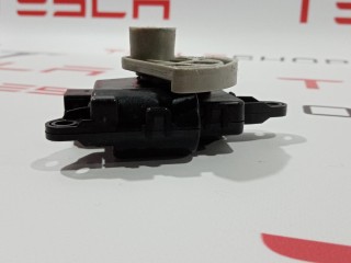 прочая запчасть, ориг. номер 6008247, Tesla Model X 2015-2021