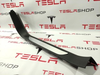Накладка стойки А, ориг. номер 1030393-00-D, Tesla Model S 2012-2016