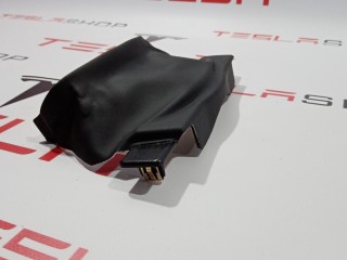 Накладка декоративная рулевой колонки, ориг. номер 1008303-01-E, Tesla Model S 2012-2016