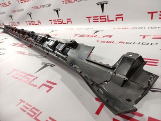 Накладка порога рокерной панели, ориг. номер 6005874-00-J, Tesla Model S 2012-2016