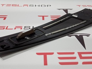 Накладка стойки B, наружная, ориг. номер 1092307-00-B, 1069104-00-B, Tesla Model S 2012-2016