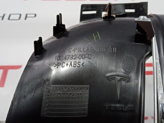 Накладка ремня безопасности стойки С, ориг. номер 1024732-00-C, Tesla Model S 2012-2016