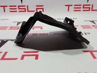 Кронштейн блока управления пневмоподвеской, ориг. номер 1007493-00-G, Tesla Model S 2012-2016