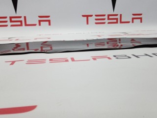 Накладка внутренняя двери, ориг. номер 1064363-00-A, Tesla Model S 2012-2016