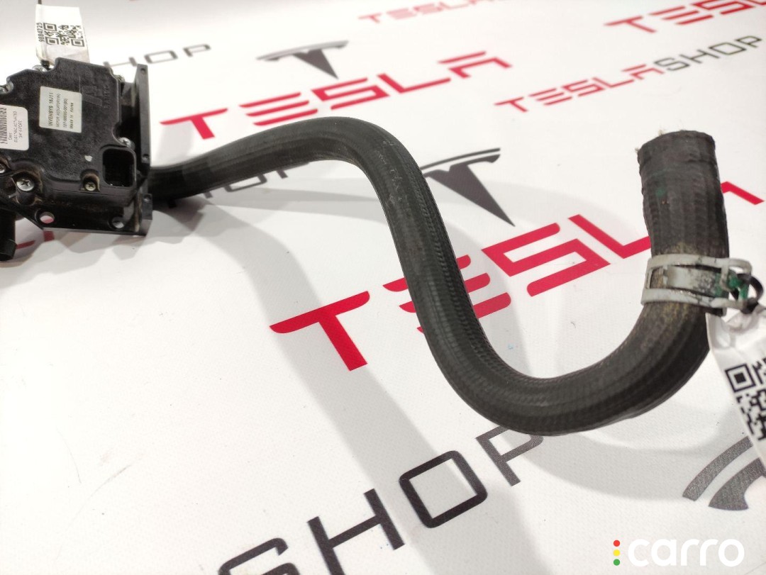 Шланги охлаждающей жидкости Tesla Model S 2012-2016, 1067473-00-H, фото 1