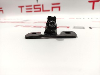Кронштейн амортизатора капота (шаровый), ориг. номер 1091870-00-B, Tesla Model 3 2017-2021