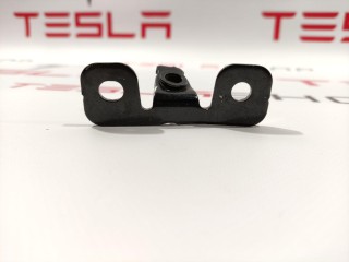 Кронштейн амортизатора капота (шаровый), ориг. номер 1091870-00-B, Tesla Model 3 2017-2021